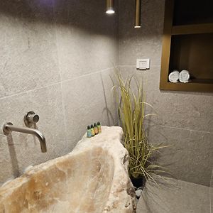 Superior King Suite